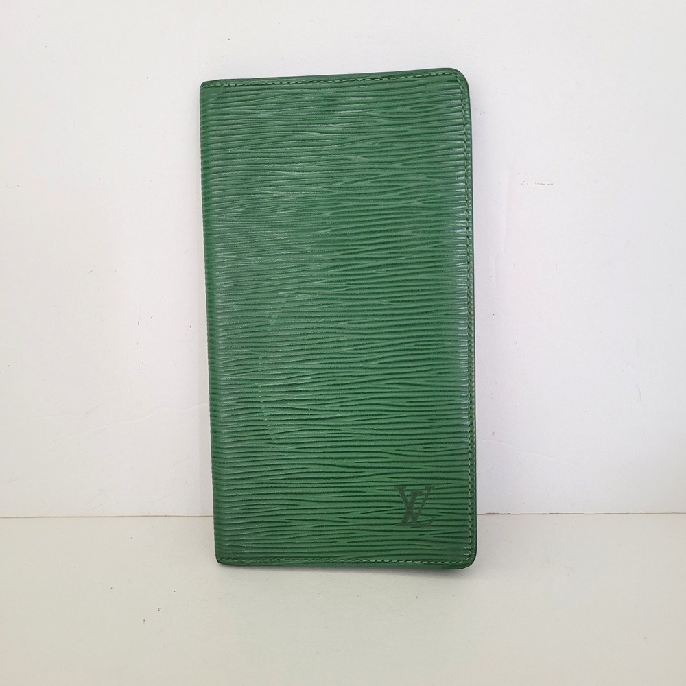 Louis Vuitton Borneo Green Epi Leather Long Bifold Wallet CA1924 Mens Womens